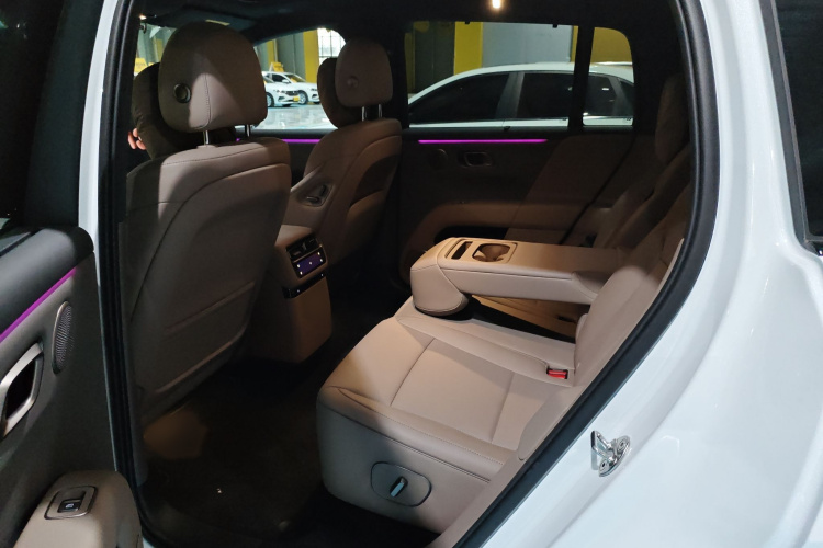 理想汽车 理想i6 2025 汽车图片 #15