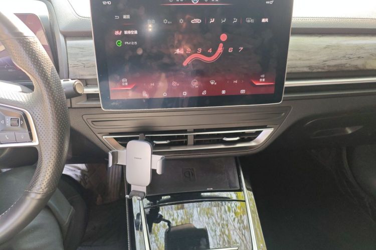 BYD Qin Pro New Energy 2019 #15 BYD Qin Pro New Energy 2019 car image #15