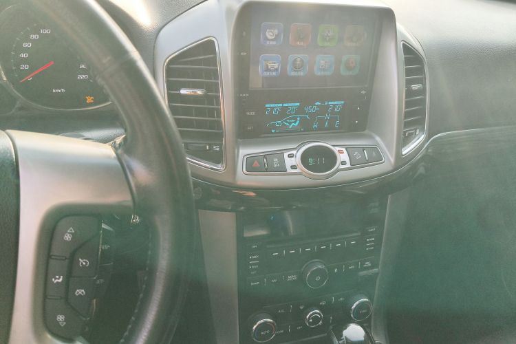 Chevrolet Captiva (Imported) 2017 car image #15