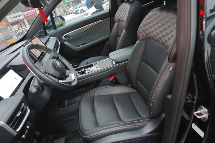 GEELY OkavangoR7 2023 car image #15