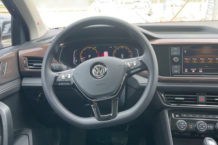Volkswagen Tharu 2019 image de voiture #15