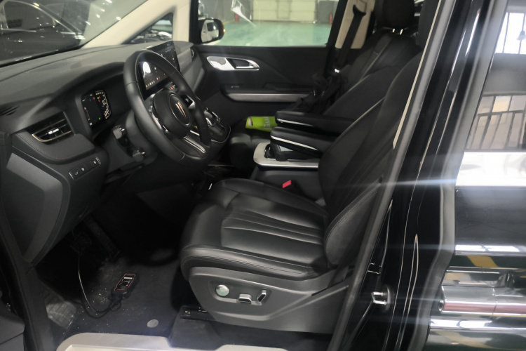 HongQi HQ9 PHEV 2024 #15 HongQi HQ9 PHEV 2024 car image #15