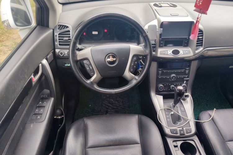 Chevrolet Captiva 2015 car image #15