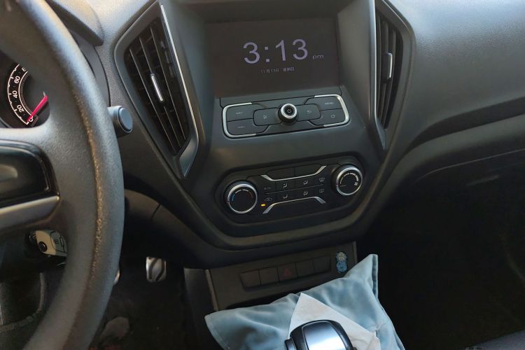 MG GT 2015 #15 MG GT 2015 car image #15