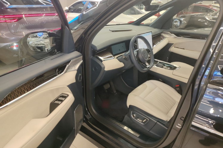 Volkswagen Phideon 2023 car image #15