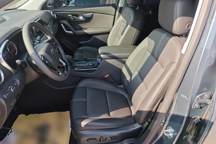 Chevrolet Blazer 2021 immagine di auto #15