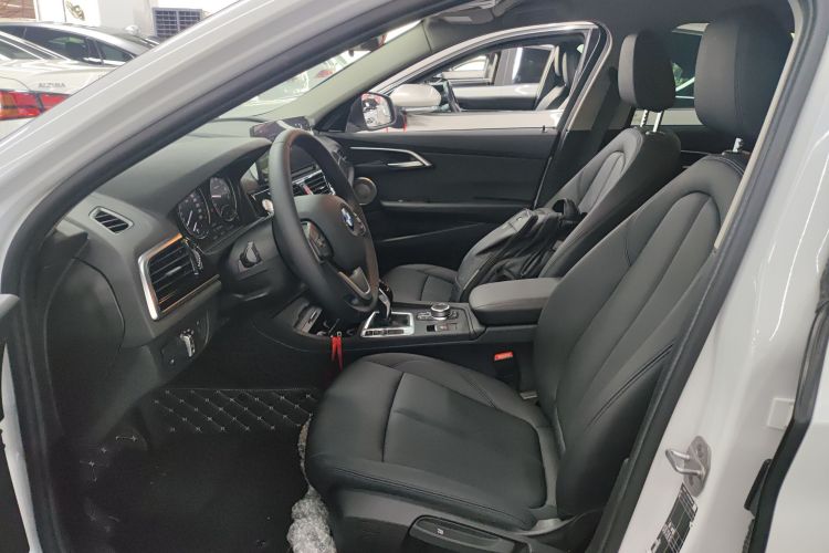 BMW 1 Series 2023 car image #15