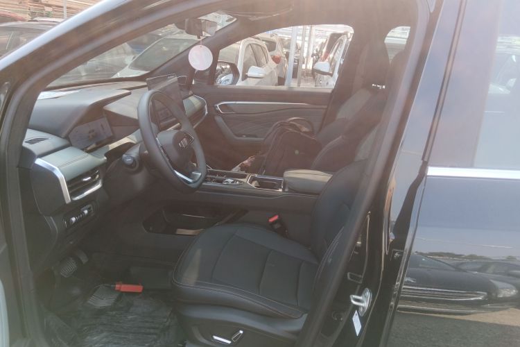 GEELY OkavangoR7 2025 car image #15