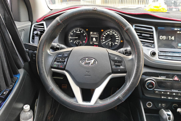 Hyundai Tucson (Imported) 2016 #15 Hyundai Tucson (Imported) 2016 car image #15