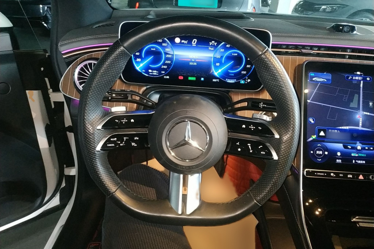 Mercedes-Benz EQE Class 2022 #15 Mercedes-Benz EQE Class 2022 car image #15