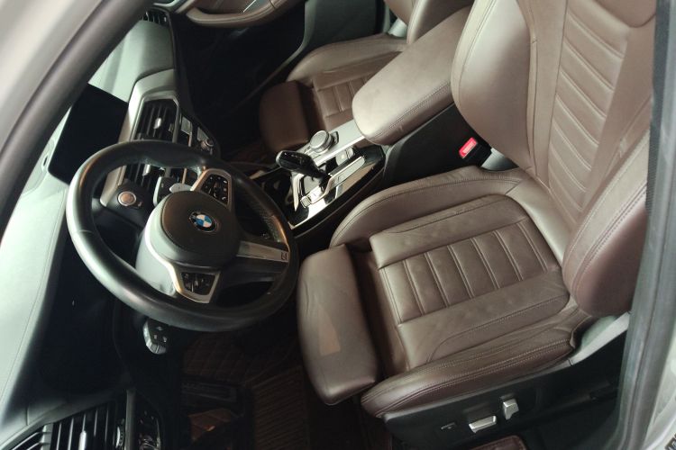 BMW X4 M40i 2020 #15 BMW X4 M40i 2020 car image #15