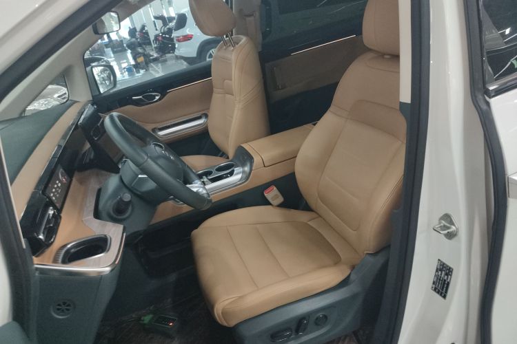 GAC Trumpchi E8 New Energy 2023 car image #15