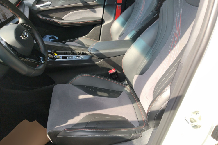 GEELY Binray 2024 car image #15