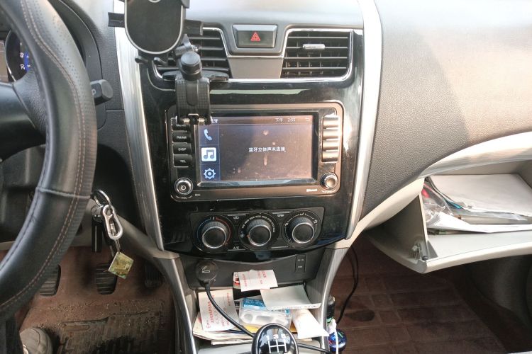 Forthing S500 2017 car image #15