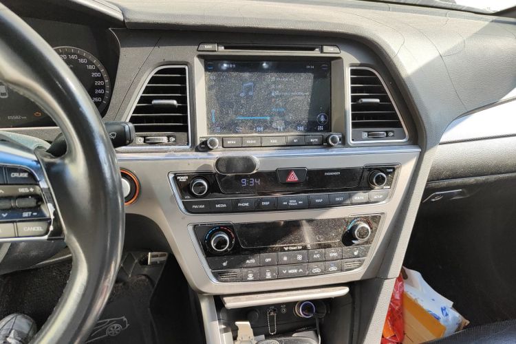 Hyundai Sonata NFC 2015 immagine di auto #15