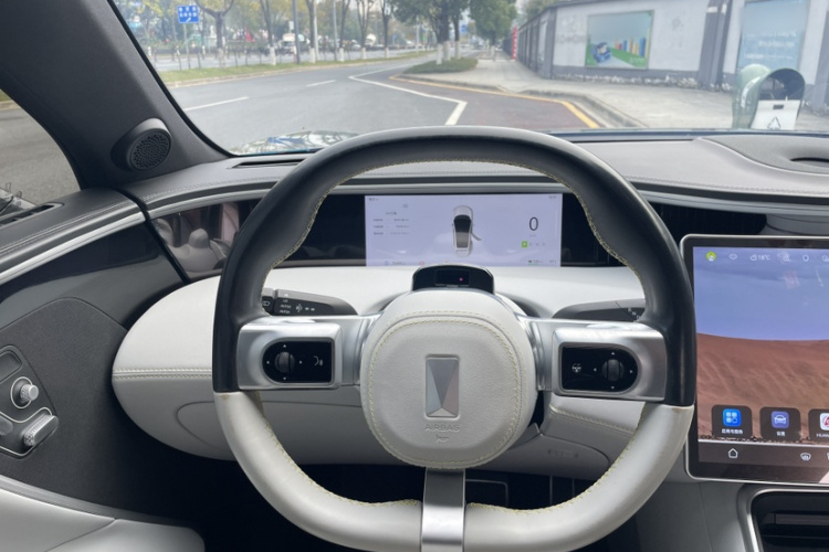 阿维塔 阿维塔11 2023 汽车图片 #15