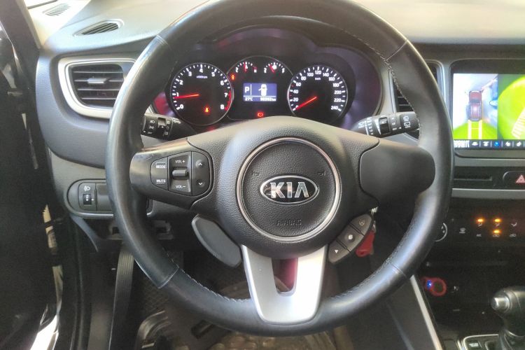 Kia Carens 2015 immagine di auto #15