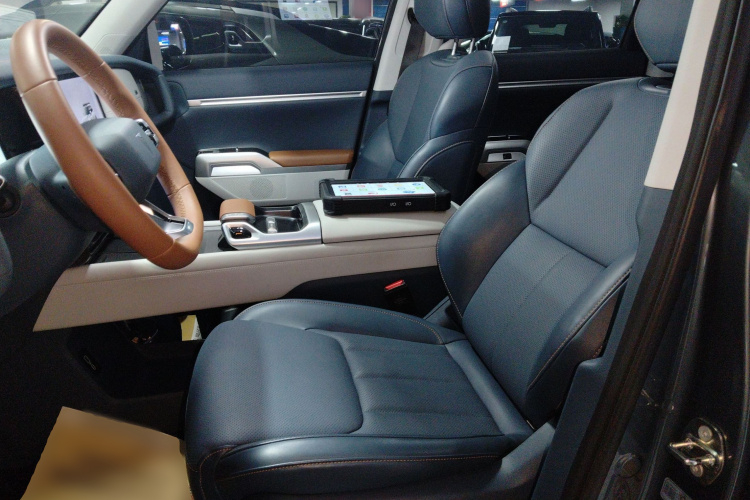 Deepal G318 2024 car image #15