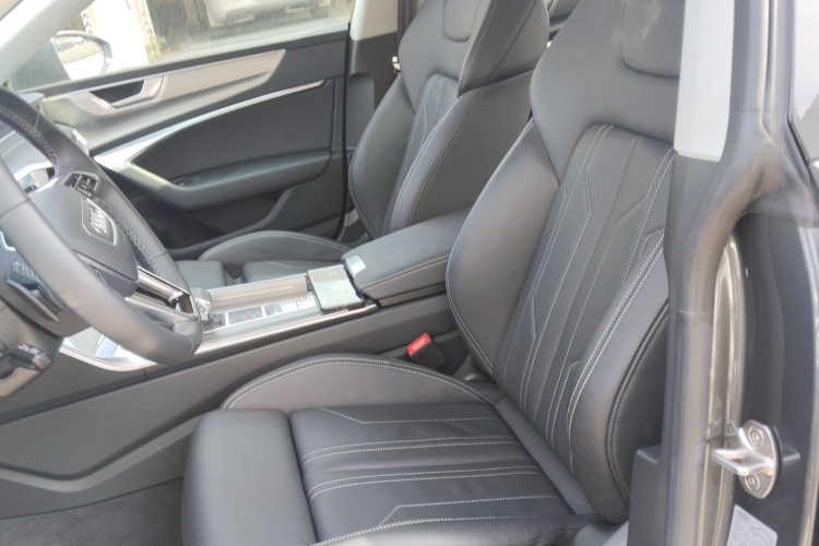 Audi A7 2024 car image #15