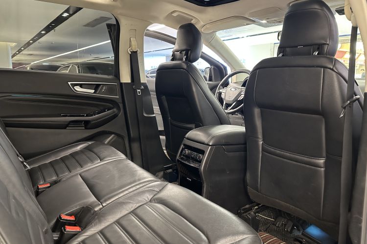 Ford Edge 2017 صورة سيارة #15