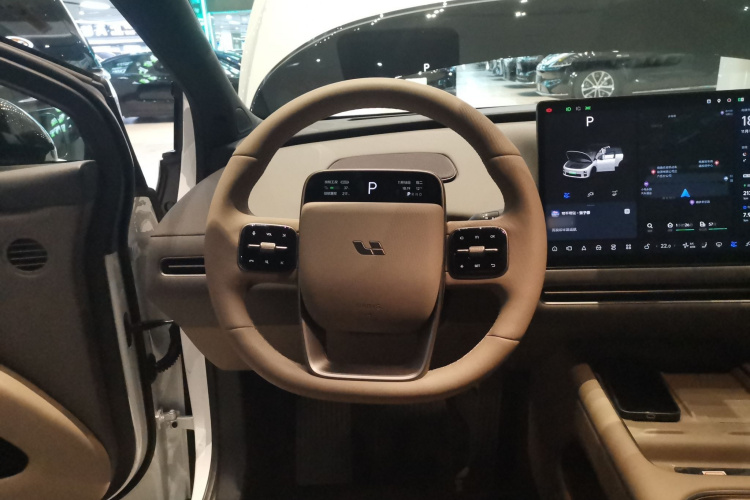 Li i6 2025 image de voiture #15