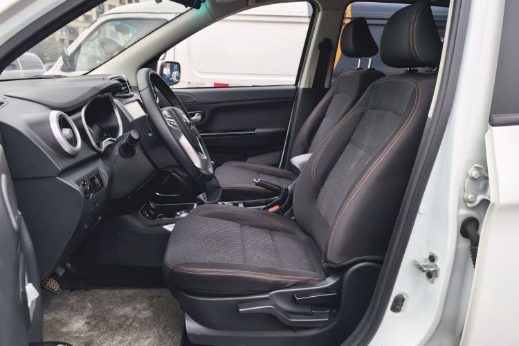 SWM斯威汽车 SWM斯威X3 2022 #15 SWM斯威汽车 SWM斯威X3 2022 汽车图片 #15