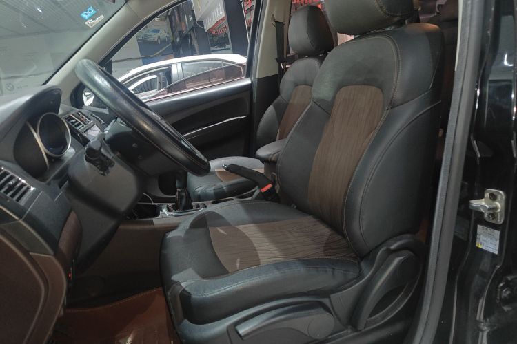 Forthing JOYEAR X3 2018 #15 Forthing JOYEAR X3 2018 immagine di auto #15