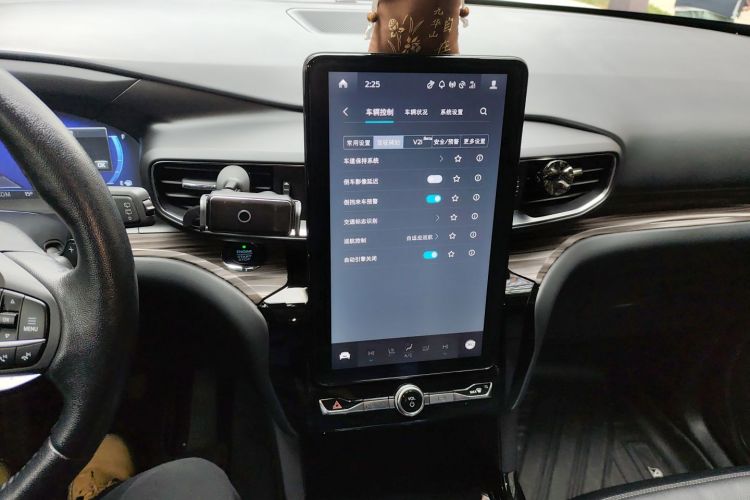 Ford Explorer 2021 صورة سيارة #15