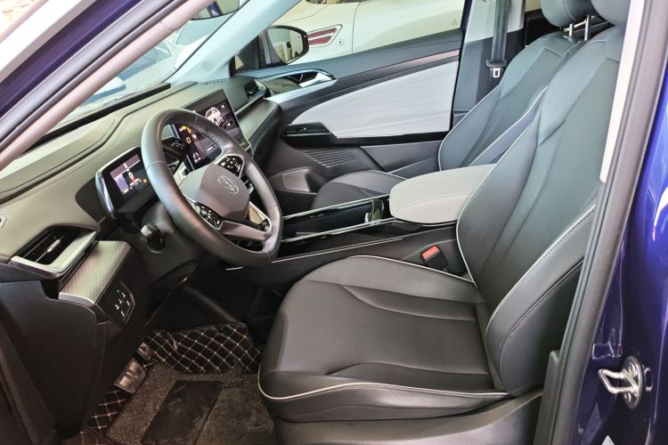 Volkswagen ID.6 X 2022 immagine di auto #15