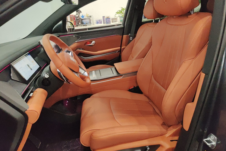 BYD Tang L 2025 صورة سيارة #15