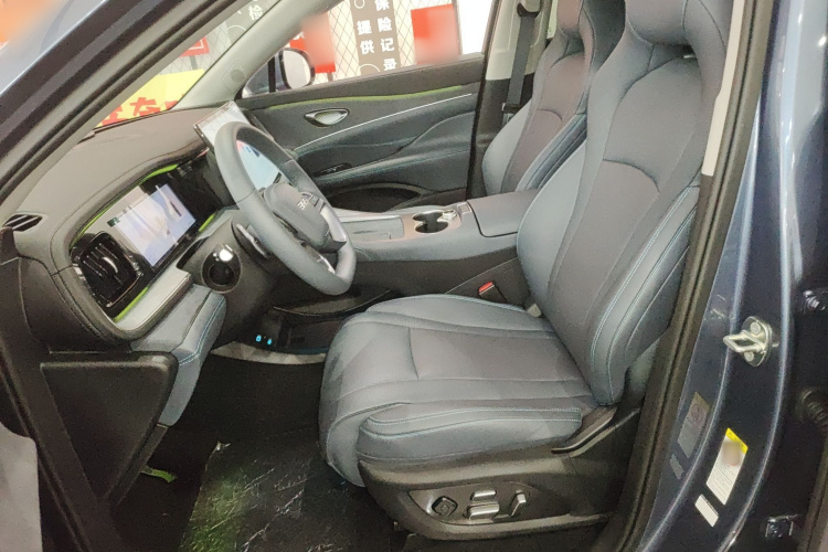 BYD Sea Lion 07 DM-i 2025 car image #15