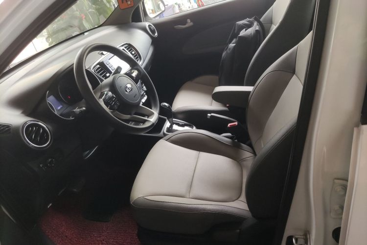 起亚 焕驰 2018 汽车图片 #15