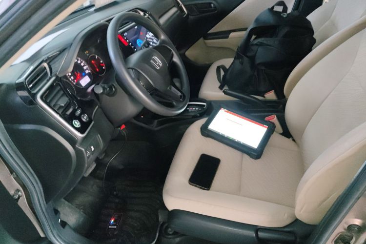 Honda Greiz 2018 car image #15