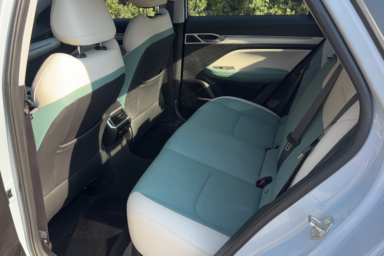 GEELY Emgrand L 2022 #15 GEELY Emgrand L 2022 car image #15