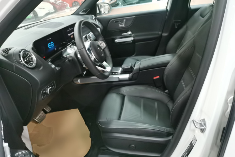 Mercedes-Benz EQB Class 2025 car image #15