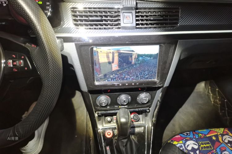 Volkswagen C-Trek 2018 immagine di auto #15