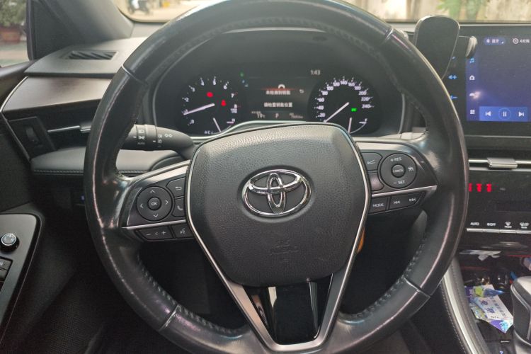 Toyota Avalon 2023 car image #15