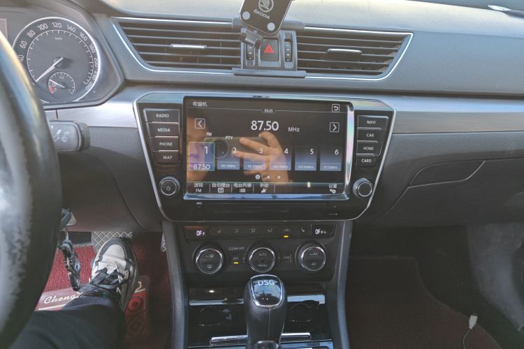 Skoda Superb 2016 #15 Skoda Superb 2016 car image #15