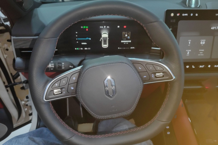 2023 car image #15