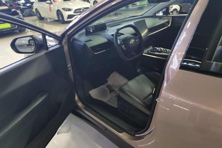 Toyota bZ3 2023 immagine di auto #15