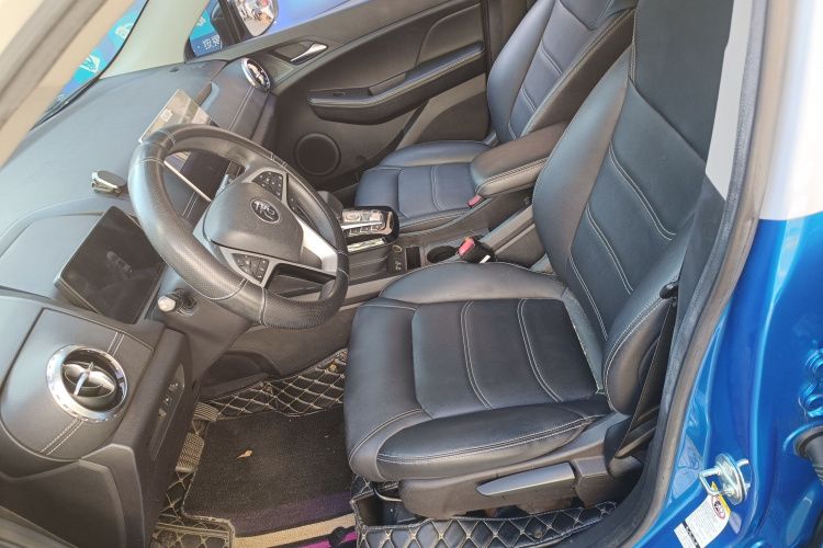 BYD Yuan New Energy 2019 car image #15