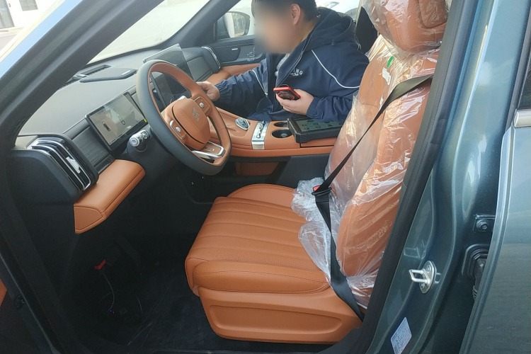 Jetour X70L 2025 car image #15