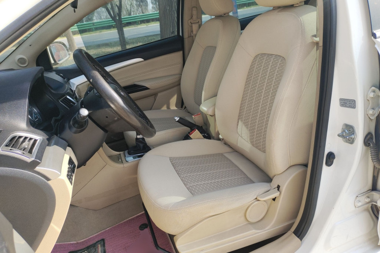 Great Wall C30 2015 car image #15