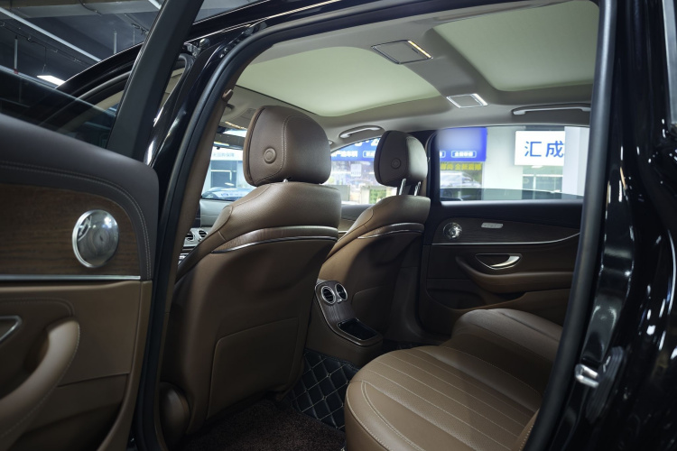 Mercedes-Benz E Class 2022 car image #15