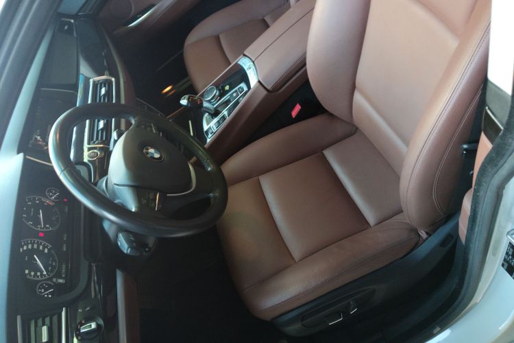 BMW 5 Series GT 2016 #15 BMW 5 Series GT 2016 immagine di auto #15