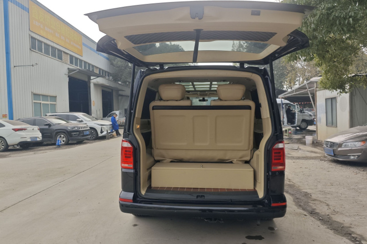 Volkswagen Caravelle 2018 immagine di auto #15