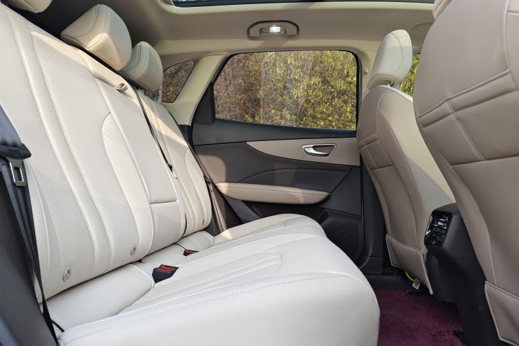 MG ES5 2024 #15 MG ES5 2024 car image #15