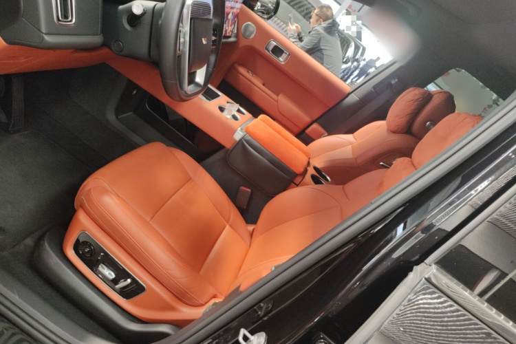 Li L8 2023 изображение автомобиля #15