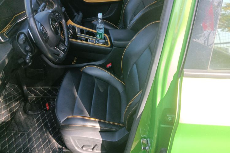 MG 6 New Energy 2020 car image #15