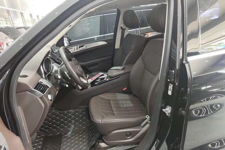 Mercedes-Benz GLS Class 2019 car image #15